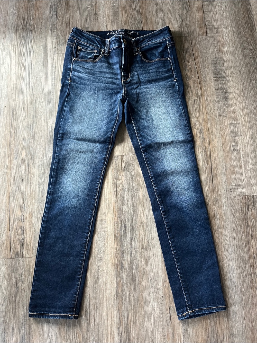 American Eagle Outfitters Women's Faded Indigo Skinny Jeans